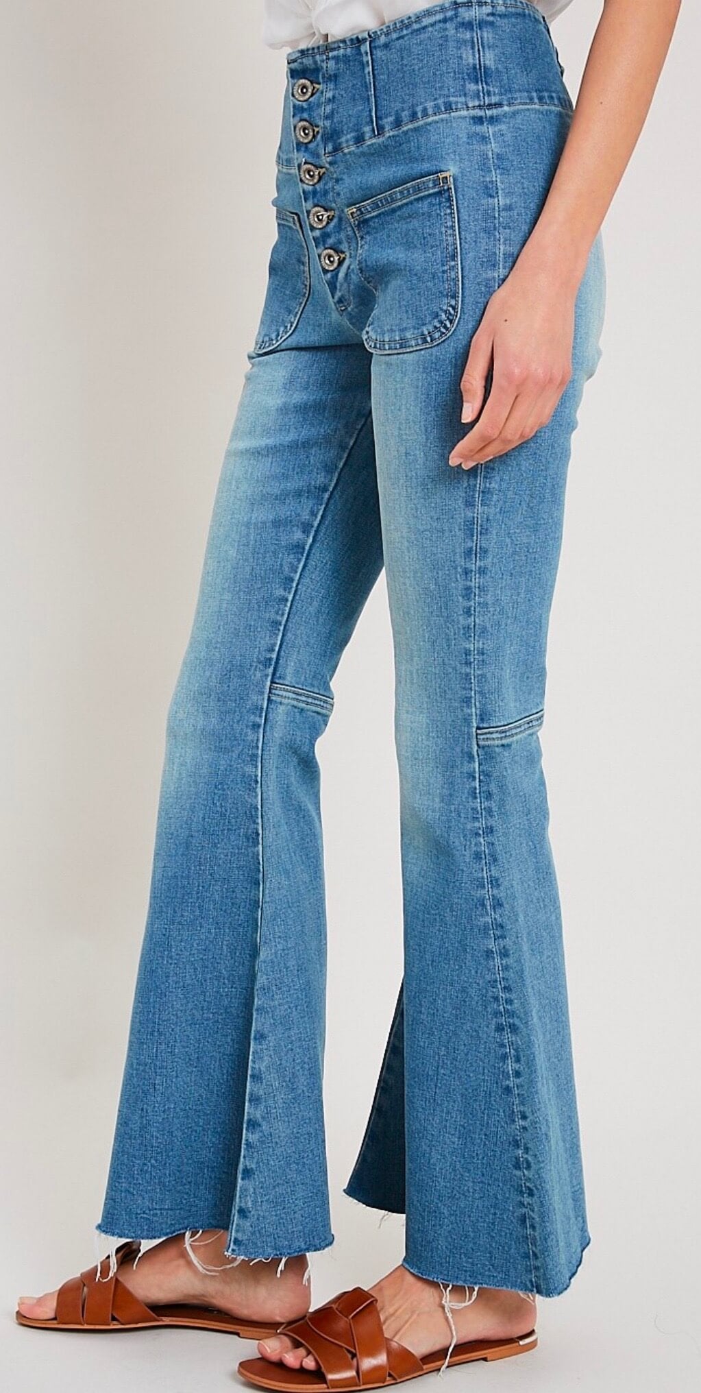 DENIM_HIGH-WAIST_FLARE_JEANS_WL18-2124_3